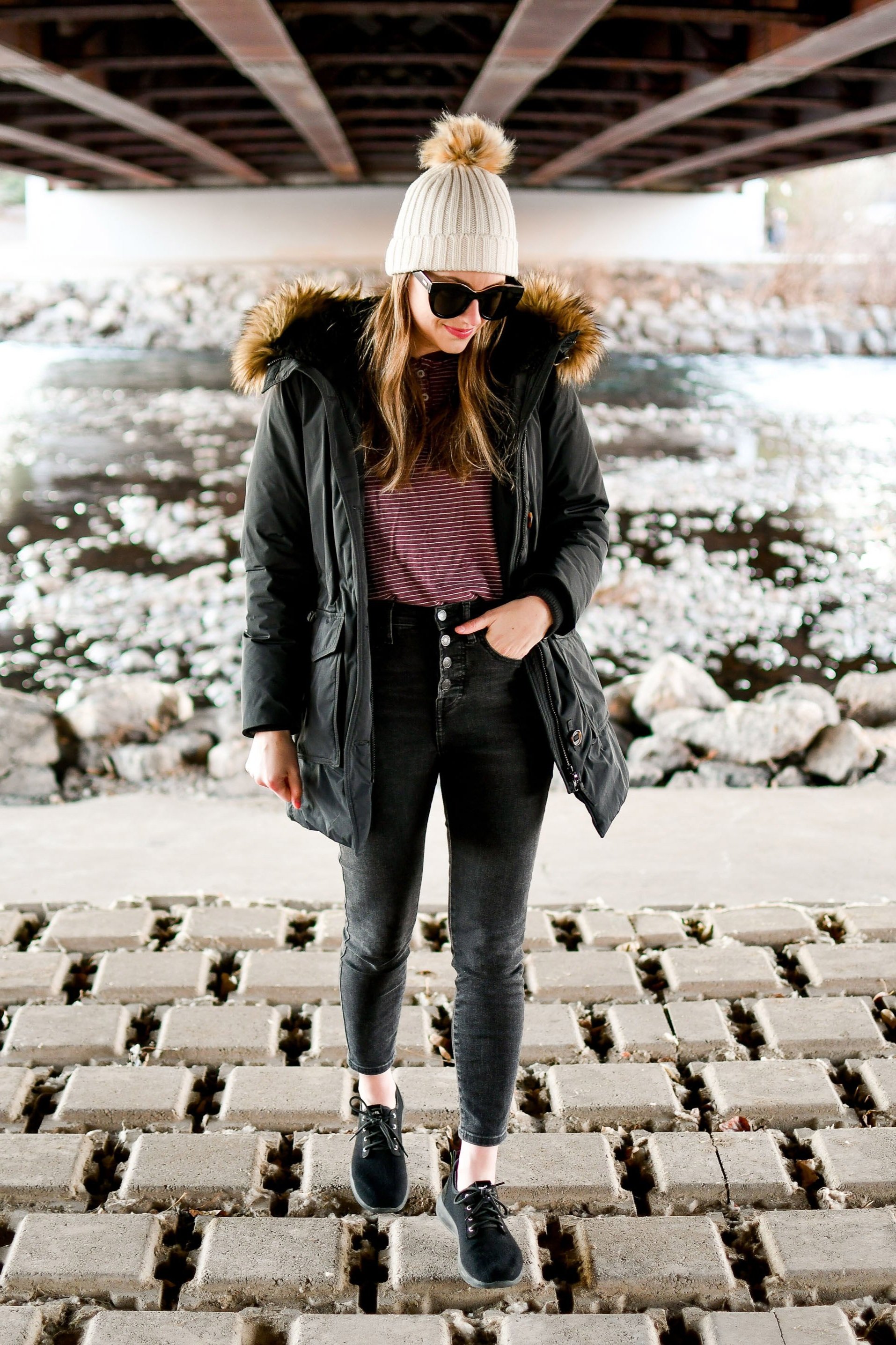 How to Style Grey Jeans 18 Grey Jeans Outfits